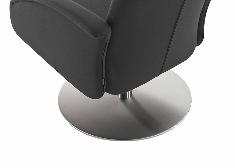 Detailaufnahme Tellerfuß Edelstahl Sessel Master