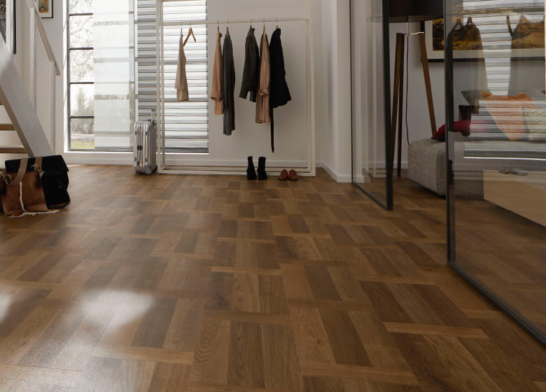 Vinylboden in Holzoptik verlegt im Flur
